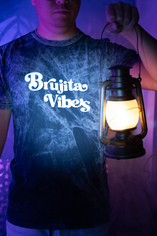 Brujita Vibes - T-shirt