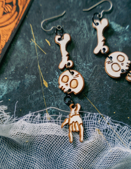 Rock On! Skull earrings